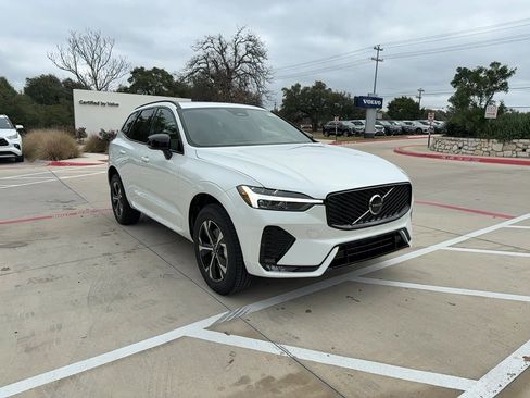 Used 2026 Volvo XC60 B5 Core image 7