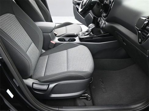 Used 2025 Kia Soul EX image 12