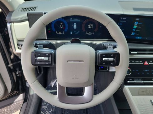 Used 2025 Hyundai Santa Fe SEL FWD image 33