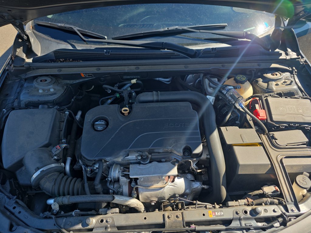 Used 2018 Chevrolet Malibu LT FWD image 34