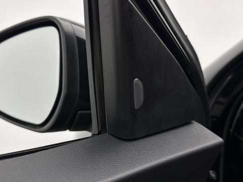 Used 2023 Nissan Kicks SV FWD image 12