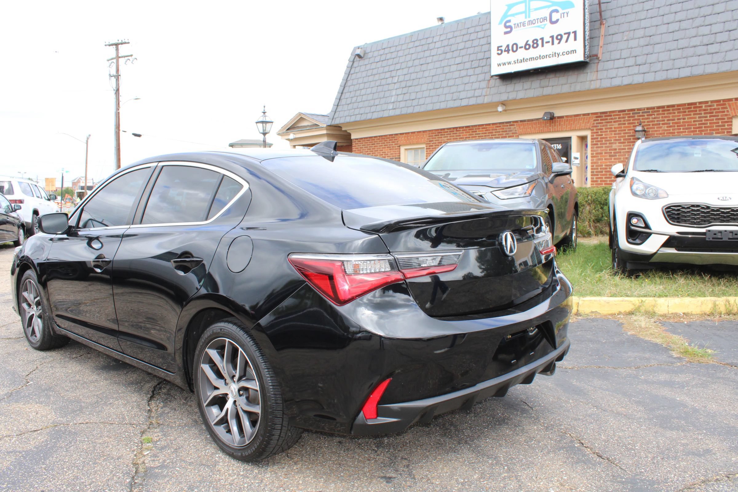 Used 2019 Acura ILX FWD image 7