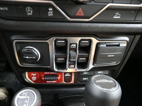 New 2026 Jeep Gladiator Willys AWD/4WD image 23