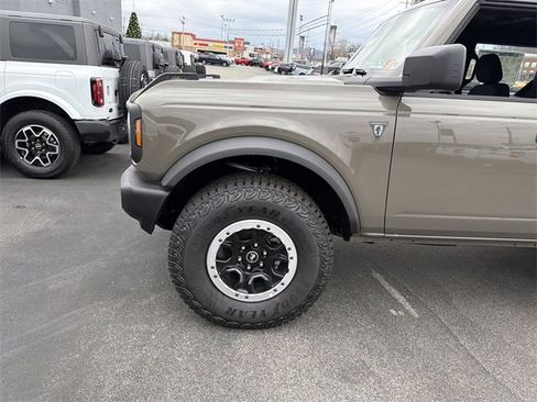 New 2025 Ford Bronco 4-Door w/ Sasquatch Package image 9
