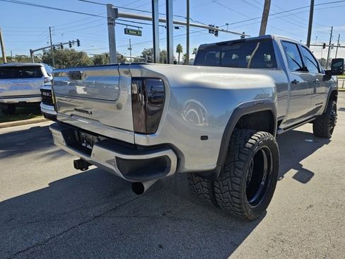 Used 2024 GMC Sierra 3500 Denali Ultimate image 4