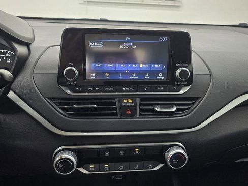 Used 2024 Nissan Altima 2.5 S FWD image 26