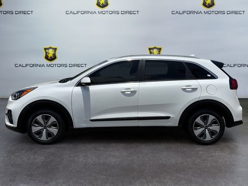Used 2021 Kia Niro LX FWD image 2