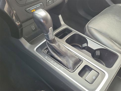 Used 2017 Ford Escape Titanium image 16