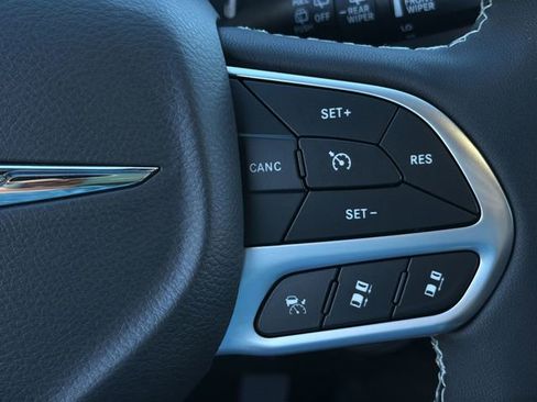 New 2026 Chrysler Voyager LX image 24