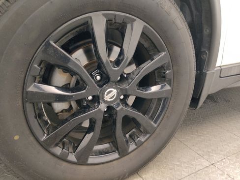 Used 2017 Nissan Rogue SV w/ Midnight Edition FWD image 31