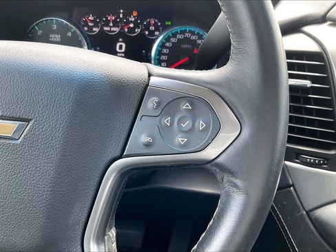 Used 2016 Chevrolet Suburban LTZ RWD image 24