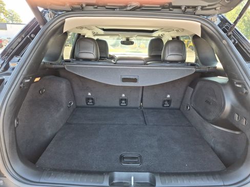 Used 2021 Jeep Cherokee Limited w/ Elite Package FWD image 26