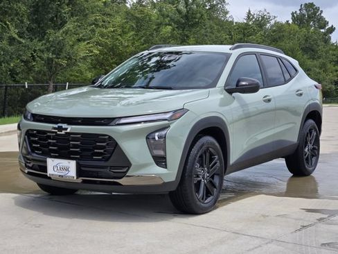New 2026 Chevrolet Trax ACTIV w/ Driver Confidence Package FWD image 3