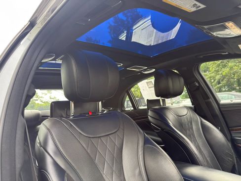 Used 2018 Mercedes-Benz S 560 4MATIC Sedan image 98