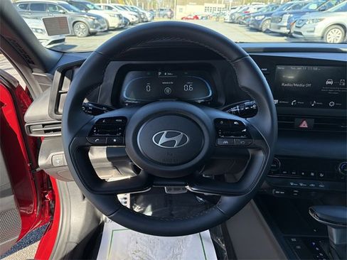 Certified 2025 Hyundai Elantra Sport image 23