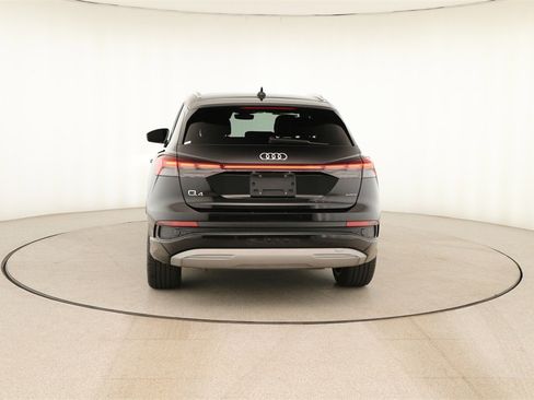 Certified 2022 Audi Q4 e-tron Premium Plus image 5