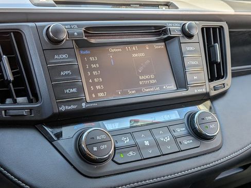 Used 2016 Toyota RAV4 XLE FWD image 15