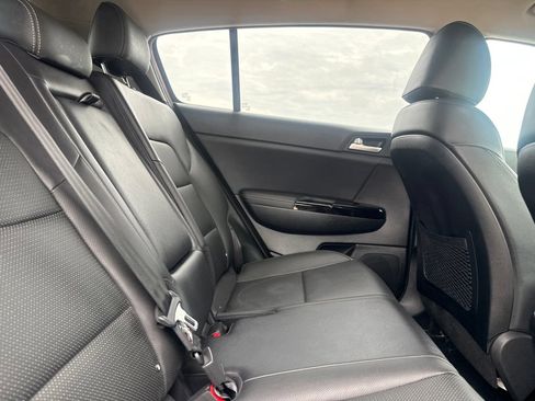 Used 2020 Kia Sportage EX FWD image 31