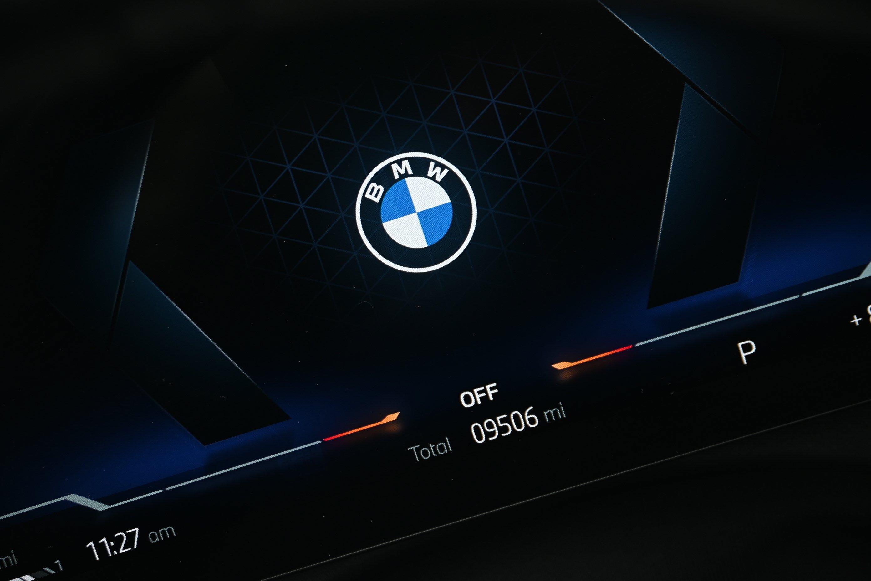 Used 2026 BMW 530i xDrive w/ M Sport Package AWD/4WD image 32