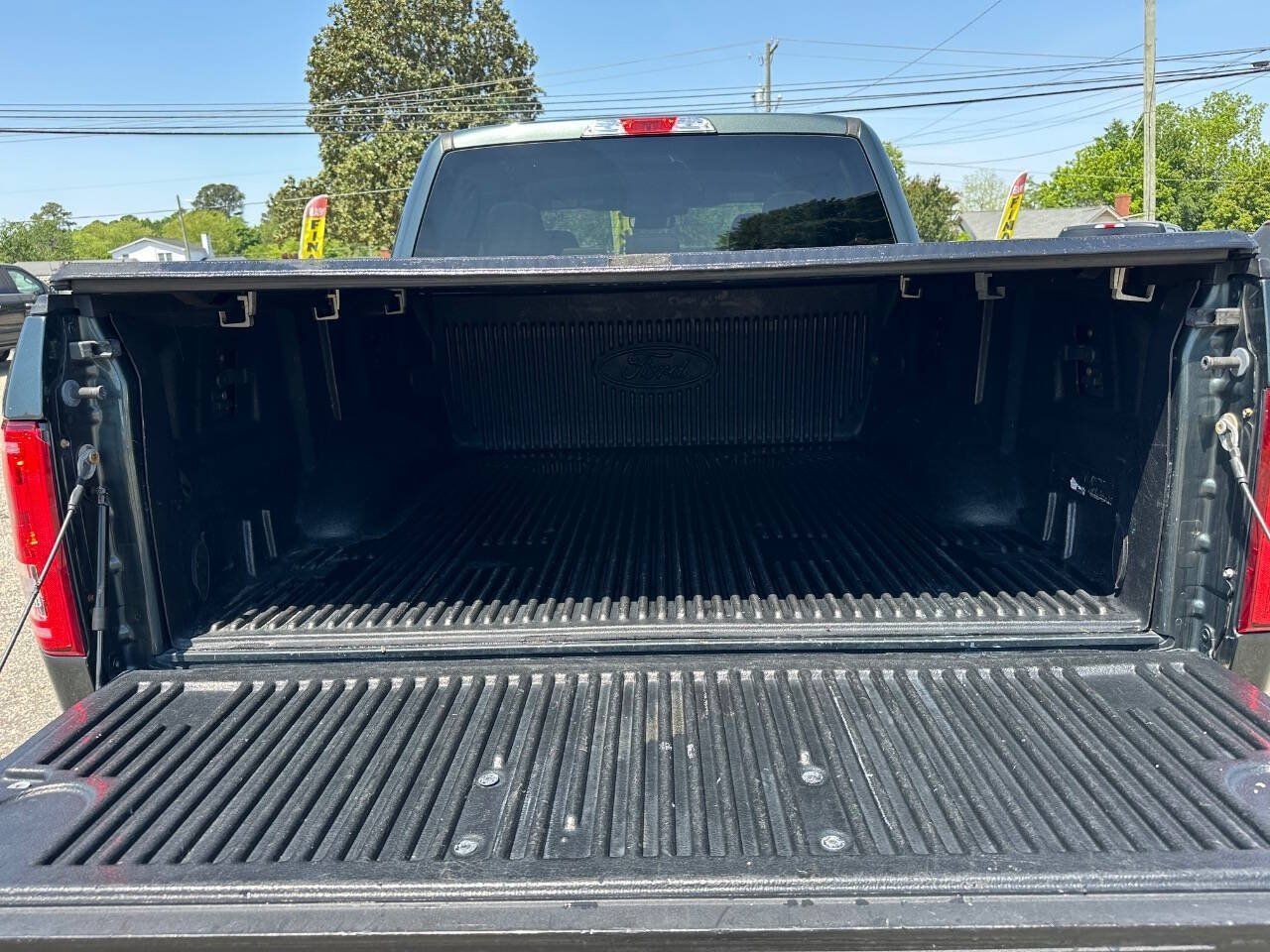 Used 2015 Ford F150 XLT w/ Equipment Group 301A Mid AWD/4WD image 17