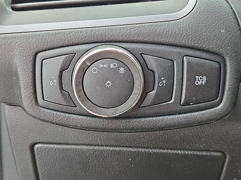 Used 2020 Ford Edge SE FWD image 25
