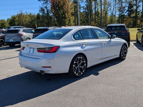 Used 2025 BMW 330i Sedan w/ Convenience Package image 3