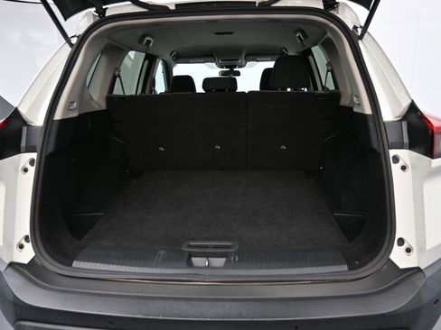 Used 2021 Nissan Rogue S image 22