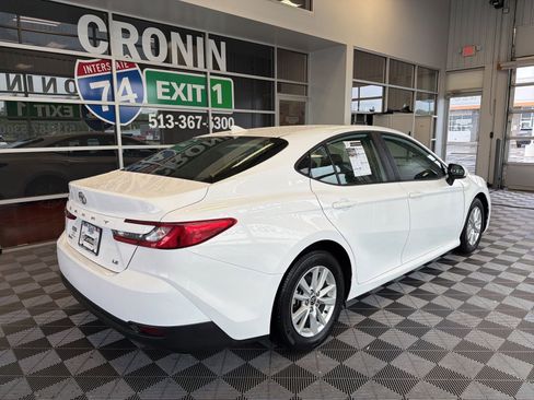 Used 2025 Toyota Camry LE FWD image 6