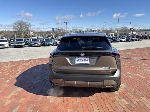 Used 2025 Nissan Kicks SR w/ Interior Electronics Package AWD/4WD image 35