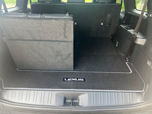 Used 2025 Lexus GX 550 w/ Accessory Package (31) AWD/4WD image 31