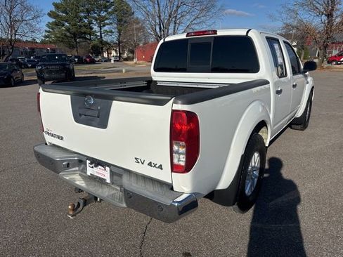 Used 2015 Nissan Frontier SV w/ SV Value Truck Package image 5