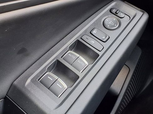 Certified 2023 Honda Accord EX image 19