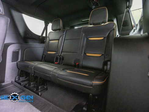 Used 2023 GMC Yukon XL AT4 w/ AT4 Premium Package AWD/4WD image 28
