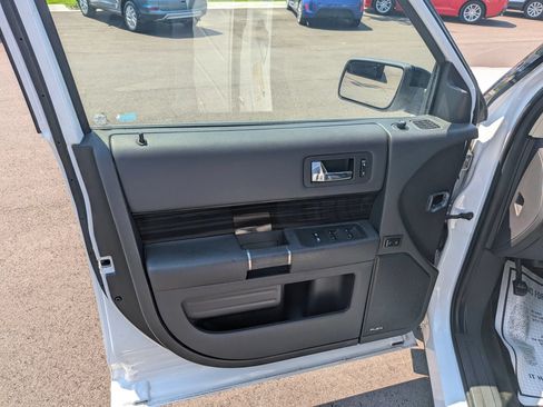 Used 2016 Ford Flex SEL w/ Equipment Group 202A FWD image 17