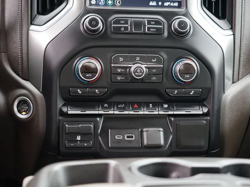 Used 2019 Chevrolet Silverado 1500 LT w/ All-Star Edition image 26