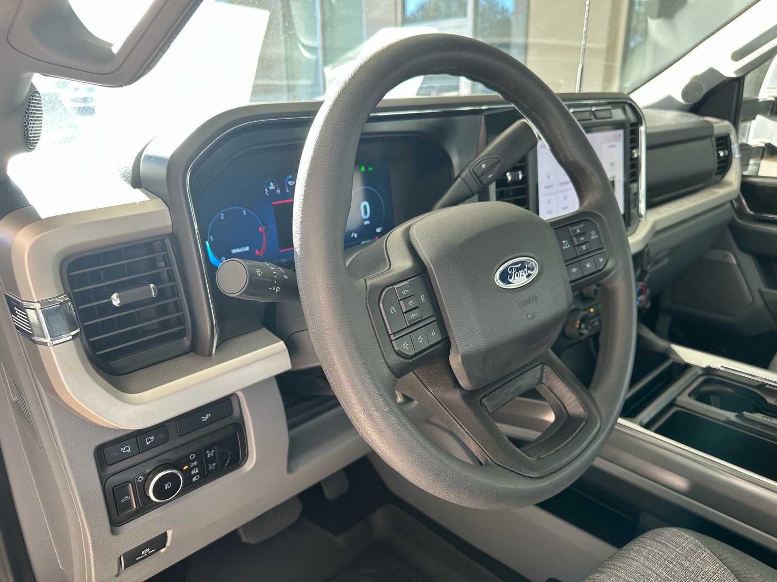 Used 2023 Ford F250 XLT w/ XLT Premium Package AWD/4WD image 21