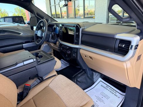 Used 2024 Ford F350 XLT w/ XLT Premium Package AWD/4WD image 24