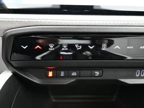 New 2026 Jeep Cherokee Laredo AWD/4WD image 29