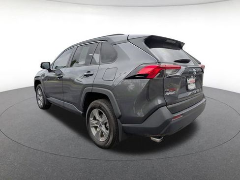 Used 2024 Toyota RAV4 XLE w/ Convenience Package FWD image 4