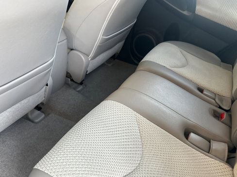 Used 2013 Toyota RAV4 EV FWD image 12