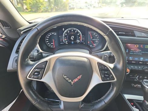 Used 2016 Chevrolet Corvette Stingray Coupe RWD image 17
