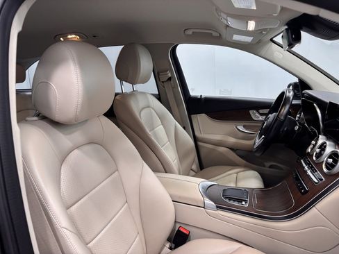 Certified 2022 Mercedes-Benz GLC 300 4MATIC image 18