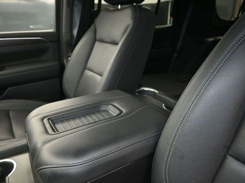 Used 2024 Chevrolet Tahoe Z71 w/ Luxury Package AWD/4WD image 14