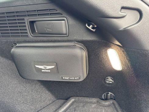 New 2026 Genesis GV70 2.5T Sport Prestige AWD/4WD image 15