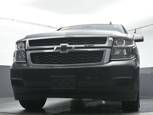 Used 2020 Chevrolet Suburban LT image 32