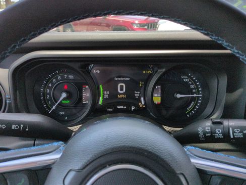 Used 2024 Jeep Wrangler High Altitude AWD/4WD image 29