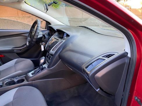 Used 2014 Ford Focus SE image 51
