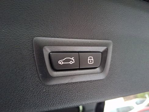 Certified 2024 BMW X4 M40i w/ Premium Package image 28