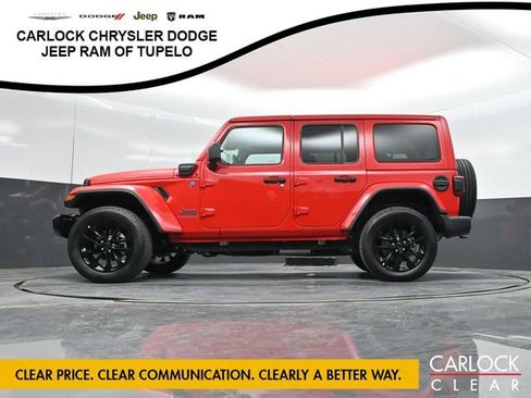 Used 2025 Jeep Wrangler Unlimited Sahara w/ Safety Group AWD/4WD image 43