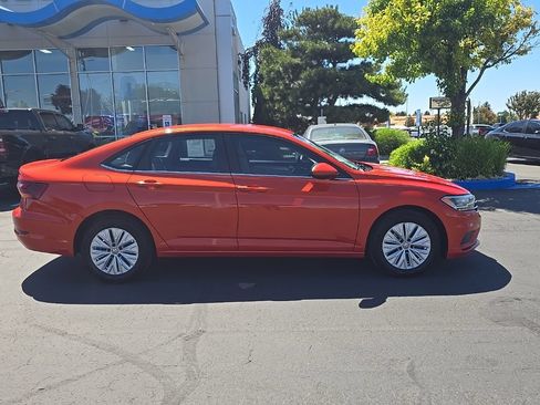 Used 2019 Volkswagen Jetta S w/ Driver Assistance Package FWD image 2